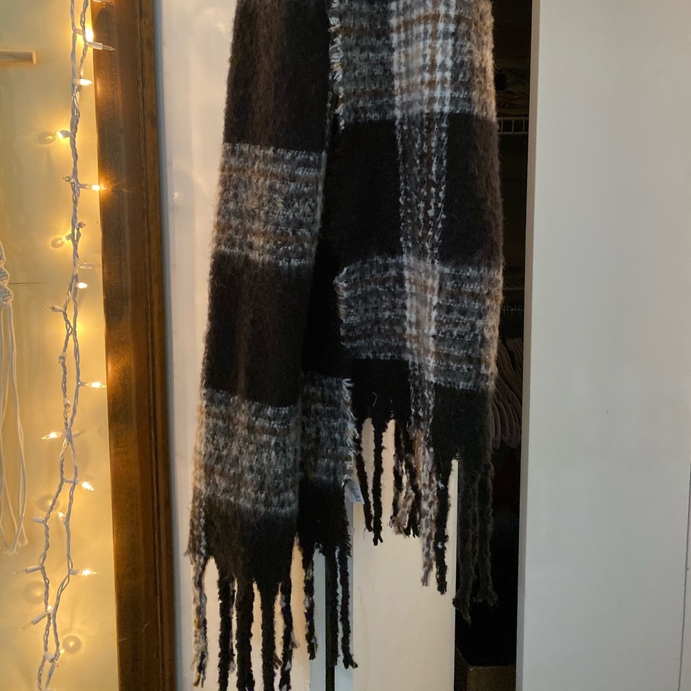 ALDO scarf